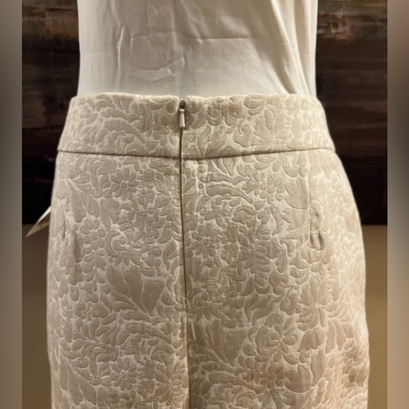 NWT, Old Navy thick damask pencil skirt - Picture 4 of 11